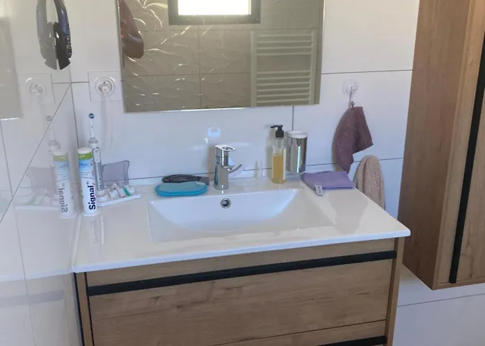 Standing Arciquadra Porto Vecchio * 里奇