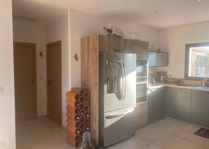 Standing Arciquadra Porto Vecchio * 里奇