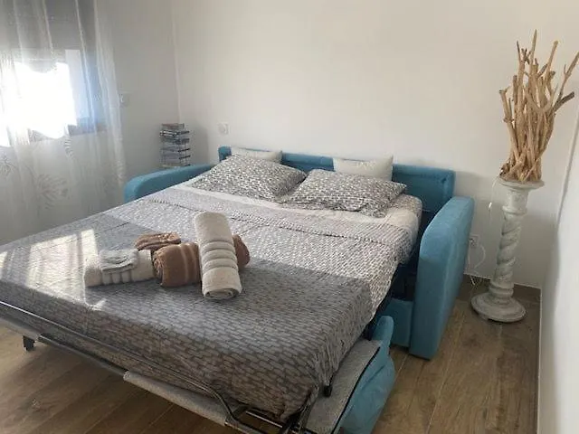 Standing Arciquadra Porto Vecchio 里奇